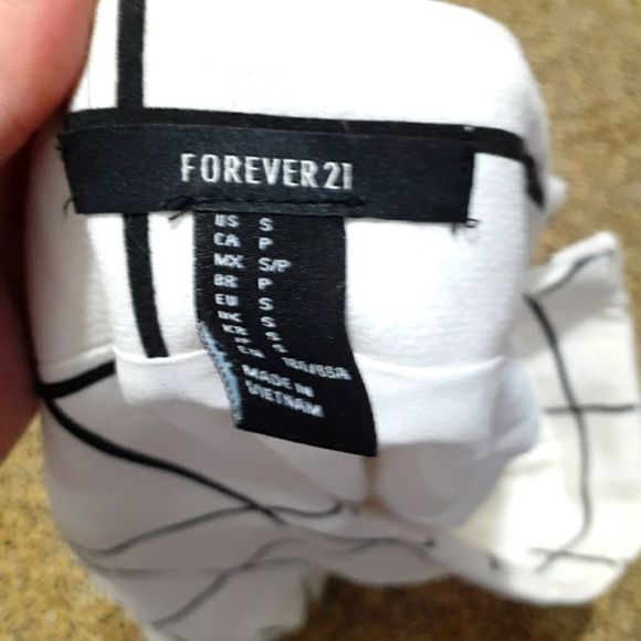 Tennis Skirt Small - Picture 3 of 4